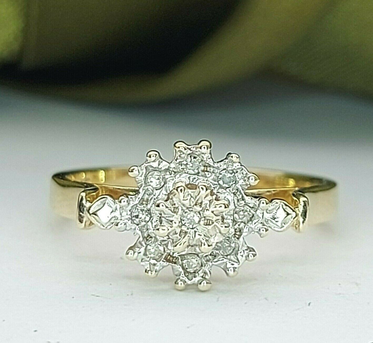 Ladies Ring 9ct (375, 9K) Real Yellow Gold Diamond Chip Dress Ring