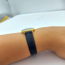 Load image into Gallery viewer, Gucci 3000L Quartz Ladies Watch 25mm Yellow Gold Crocodile Skin Watch

