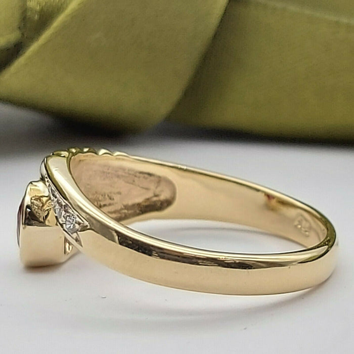Ladies Ring 9ct (375, 9K) Yellow Gold Natural Ruby & Diamond Dress Ring