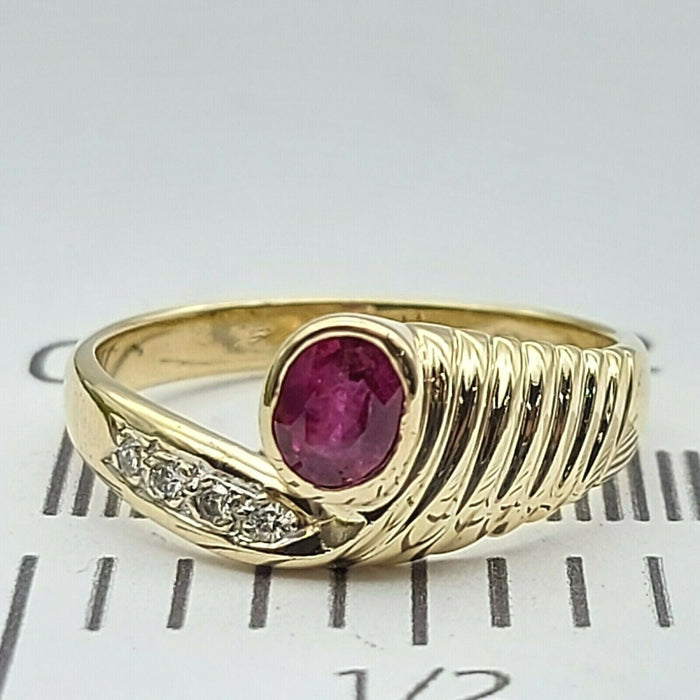 Ladies Ring 9ct (375, 9K) Yellow Gold Natural Ruby & Diamond Dress Ring