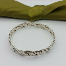 Load image into Gallery viewer, 925 Sterling Silver Unique Patterned Bangle
