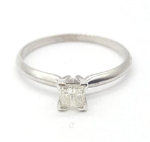 Load image into Gallery viewer, Ladies Ring 14ct (585,14ct) White Gold Natural 0.31ct Princess Cut Diamond Ring

