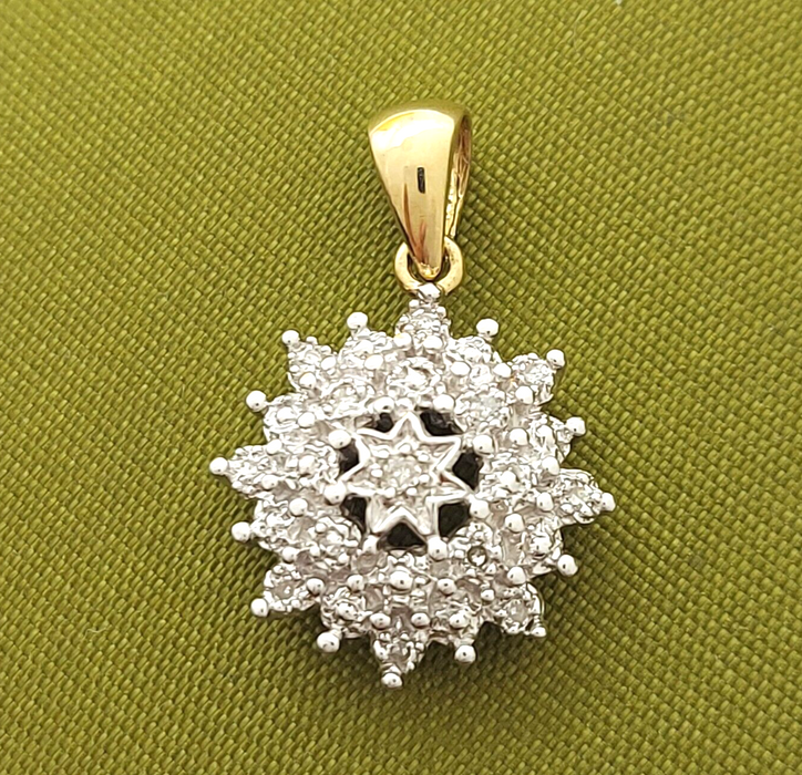 Rare 9ct (375, 9K) Unique White Gold & Yellow Gold Pendant w/ Natural Diamond