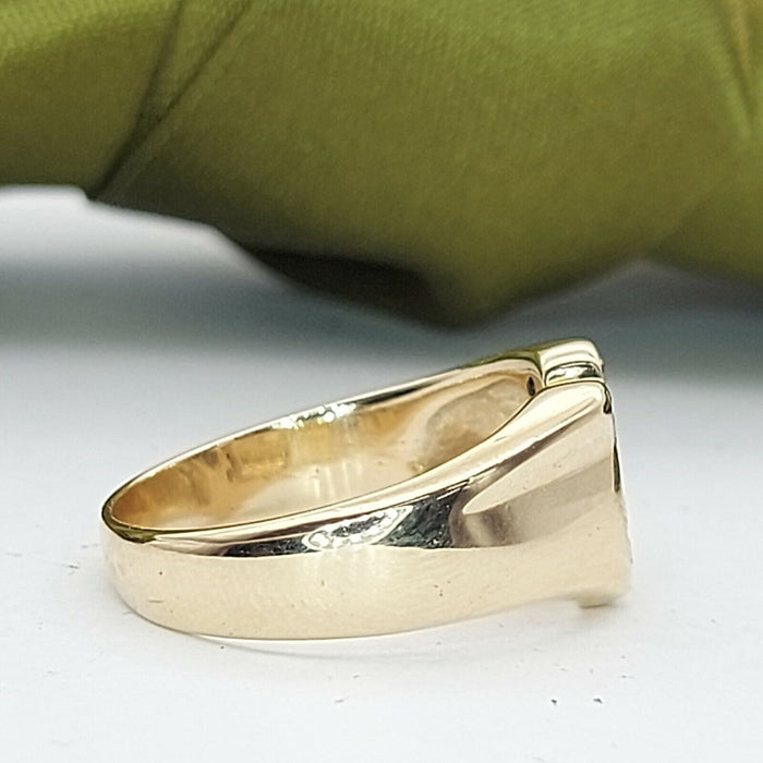 Ladies Ring 9ct (375, 9K) Yellow Gold Diamond Chip 'V' Dress Ring