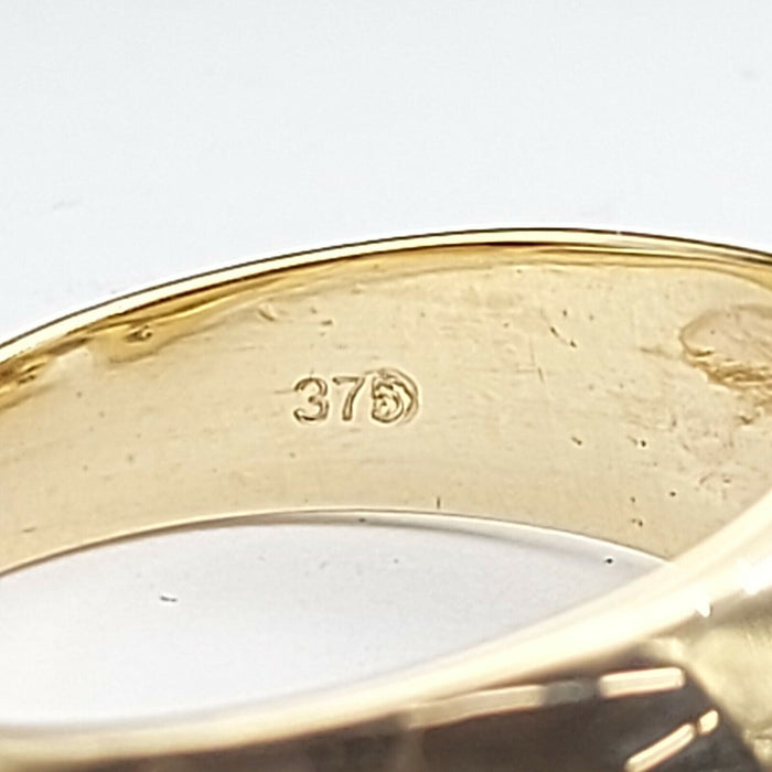 Ladies Ring 9ct (375, 9K) Yellow Gold Diamond Chip 'V' Dress Ring