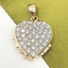 Load image into Gallery viewer, Ladies Yellow Gold 9ct (375,9K) Rare Diamantes Heart Locket Pendant
