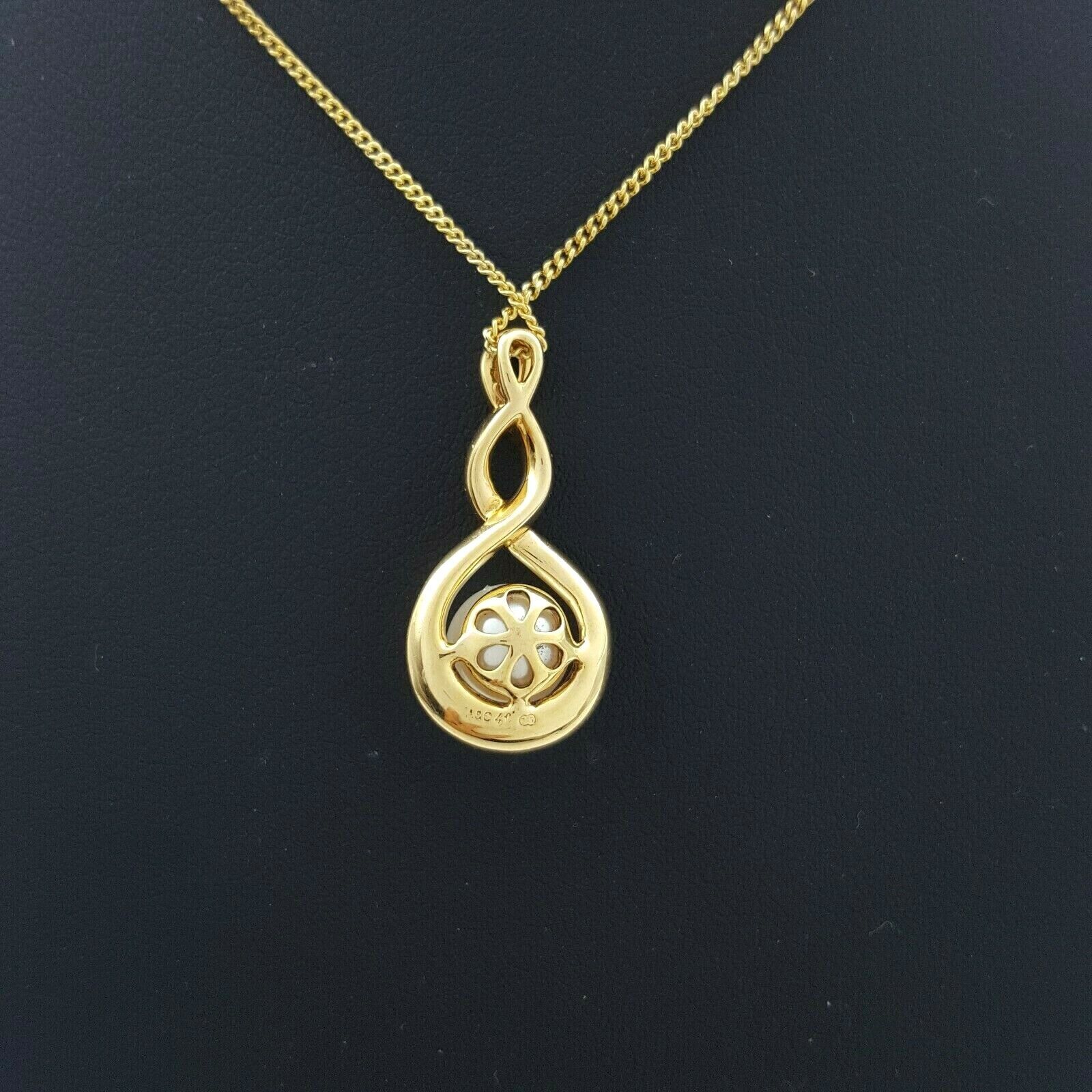 Ladies Necklace 9ct (375, 9K) Yellow Gold Natural Pearl & Diamond Swirl Necklace