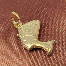 Load image into Gallery viewer, Ladies Yellow Gold 9ct (375, 9K) High Quality Pharaoh Side Profile Pendant
