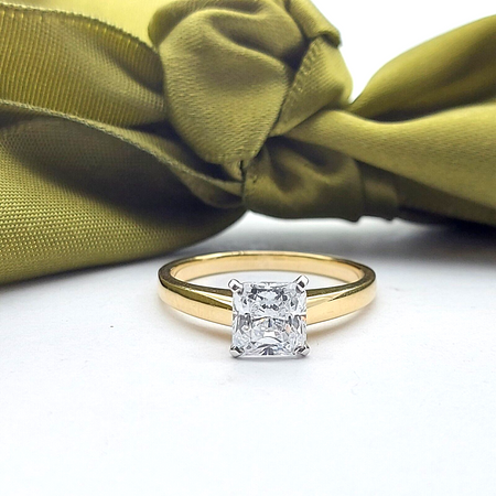 Ladies Real Yellow Gold 14ct(585, 14K) Radiant Cut Diamante Ring
