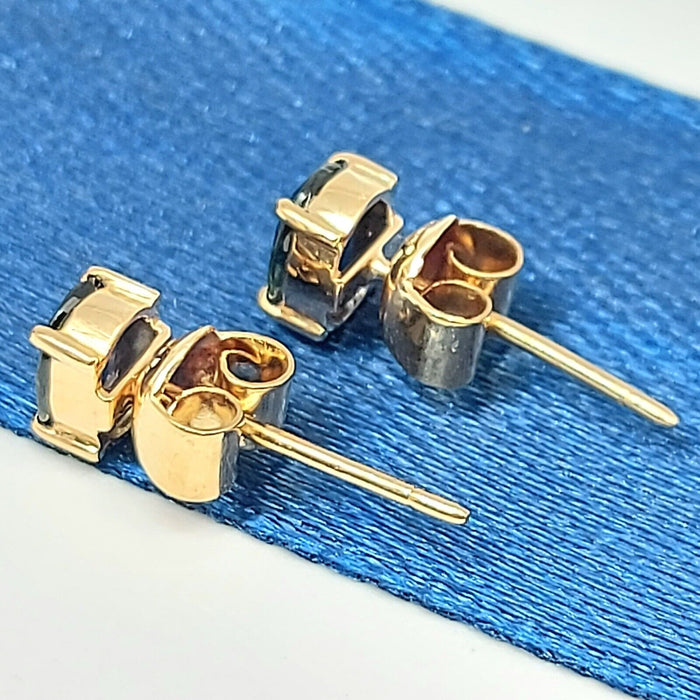 Ladies Earrings Yellow Gold 14ct (585,14K) Natural Oval Sapphire Solitaire Studs