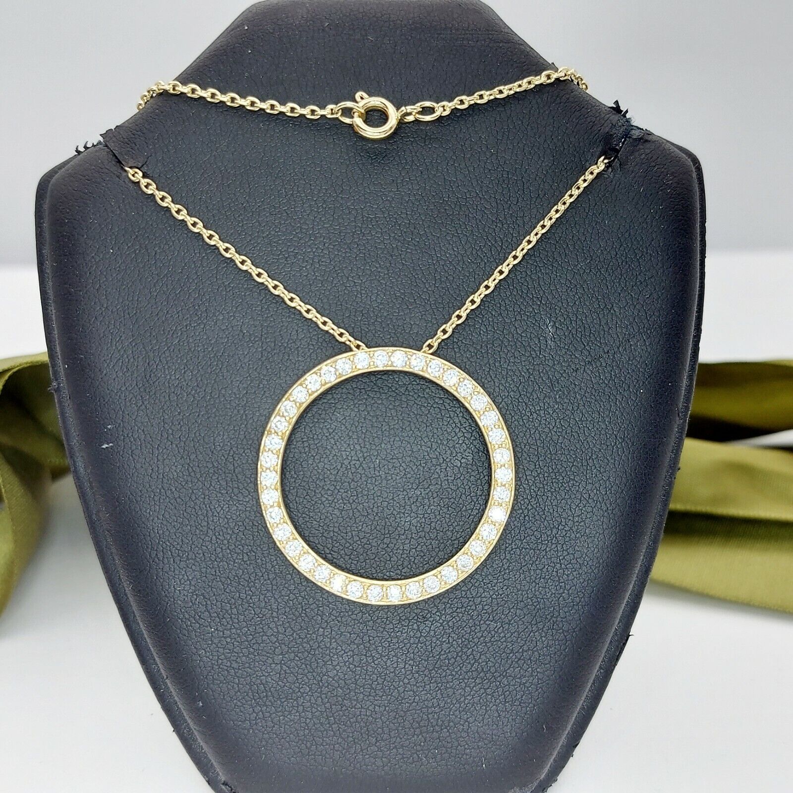 Ladies Necklace 14ct (585,14K) Yellow Gold Diamante Circle Pendant Necklace