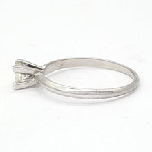 Load image into Gallery viewer, Ladies Ring 14ct (585,14ct) White Gold Natural 0.31ct Princess Cut Diamond Ring
