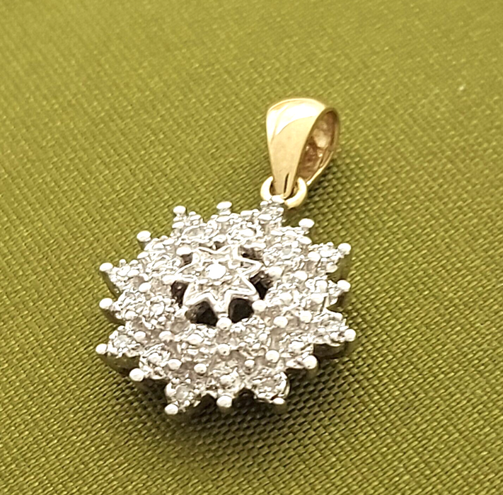 Rare 9ct (375, 9K) Unique White Gold & Yellow Gold Pendant w/ Natural Diamond