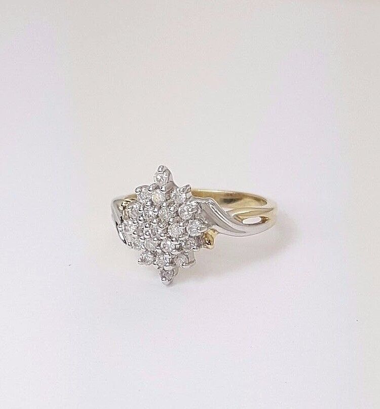 Ladies Ring 9ct (375, 9K) Yellow & White Gold Diamond Shape Design Ring