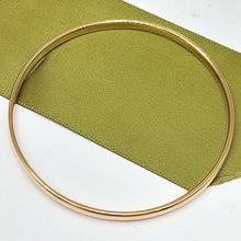 Load image into Gallery viewer, Ladies Yellow Gold 9ct (375, 9K) High Quality Handmade Smooth Bangle
