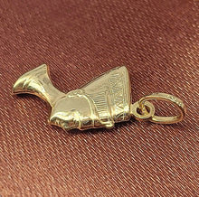 Load image into Gallery viewer, Ladies Yellow Gold 9ct (375, 9K) High Quality Pharaoh Side Profile Pendant
