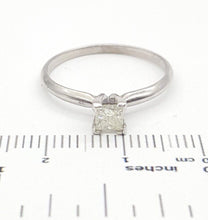 Load image into Gallery viewer, Ladies Ring 14ct (585,14ct) White Gold Natural 0.31ct Princess Cut Diamond Ring
