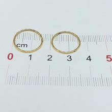 Load image into Gallery viewer, Ladies Yellow Gold 9ct (375, 9K) Patterned Diamond Cut Small Hoop Earrings
