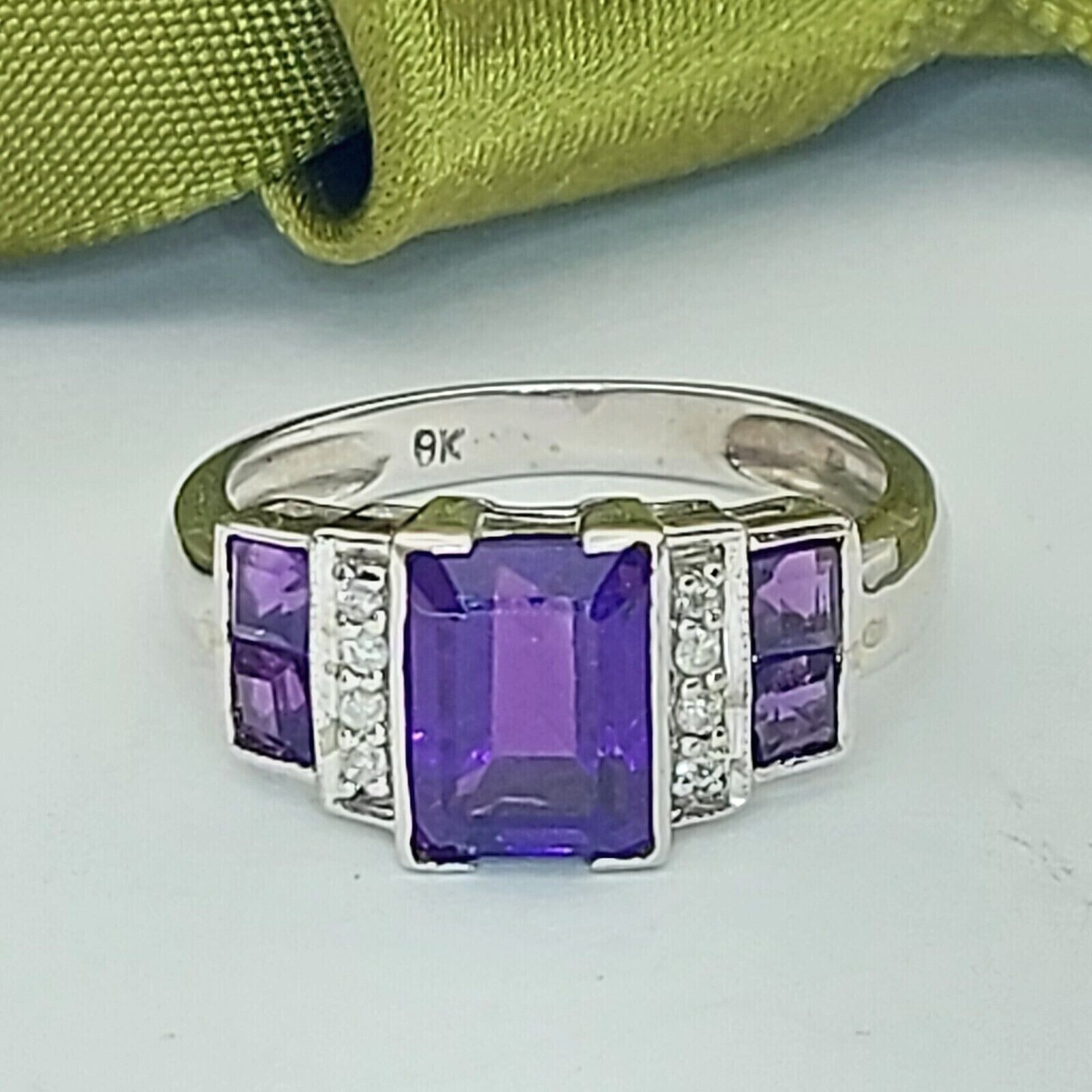 Ladies Ring 9ct (375, 9K) White Gold Natural Amethyst & Diamond(8pts) Dress Ring