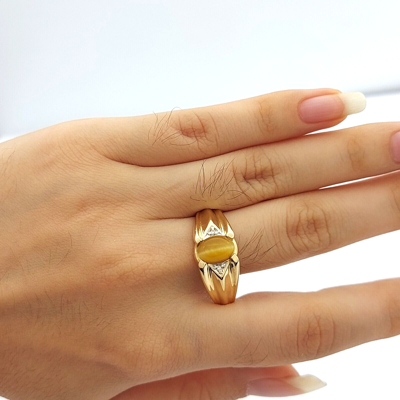 Unisex 10ct (417, 10K) Yellow Gold Light Tiger's Eye Stone & Diamond Chip Ring