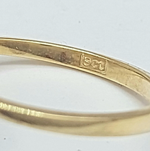 Load image into Gallery viewer, Ladies Yellow Gold 9ct (375, 9K) 14 Natural Diamond Chip Olive Branch Dress Ring
