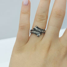 Load image into Gallery viewer, Ladies Ring Silver(925) Natural Black &amp; Clear (1.00ct) Diamond Swirl Bypass Ring
