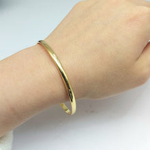 Load image into Gallery viewer, Ladies Yellow Gold 9ct (375, 9K) High Quality Handmade Smooth Bangle
