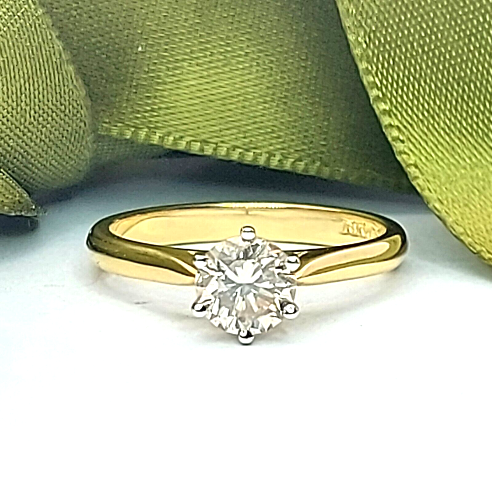 Ladies 18ct (750, 18K) Yellow Gold 0.81ct Natural Diamond Engagement Ring