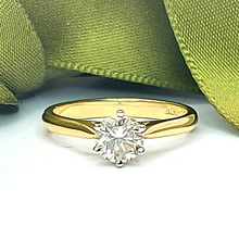 Load image into Gallery viewer, Ladies 18ct (750, 18K) Yellow Gold 0.81ct Natural Diamond Engagement Ring
