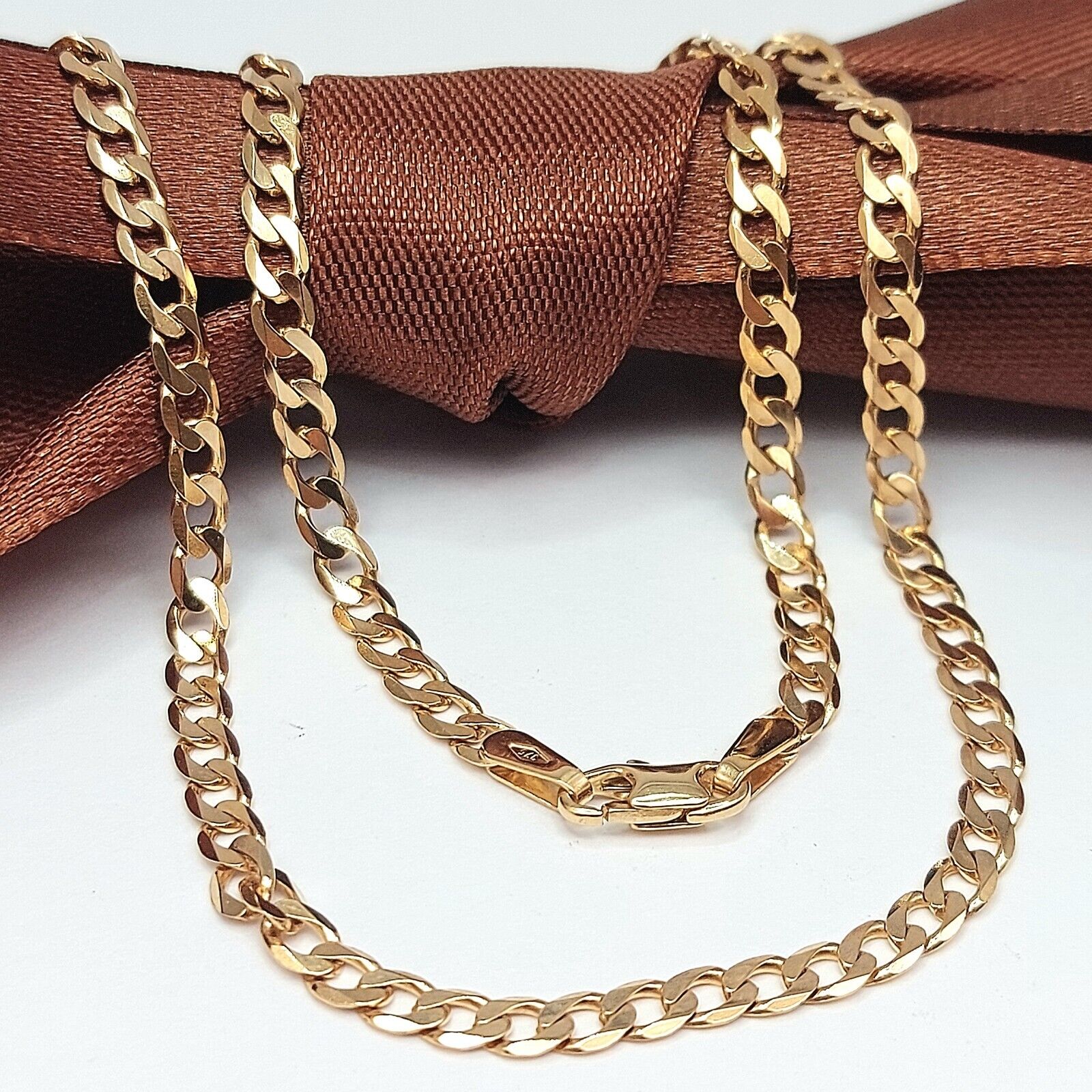 Ladies Yellow Gold 9ct (375, 9K) UNOAERRE Flat Curb Link Chain Necklace