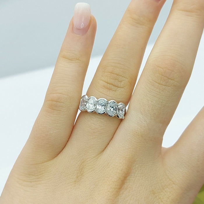 Ladies Ring 9ct (375, 9K) White Gold Oval Diamante Promise Ring