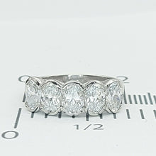 Load image into Gallery viewer, Ladies Ring 9ct (375, 9K) White Gold Oval Diamante Promise Ring
