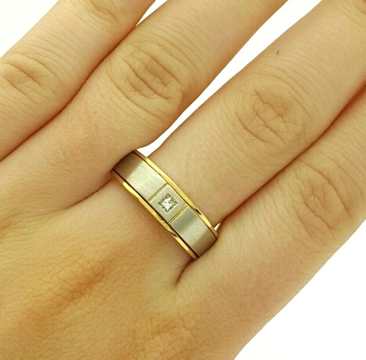 Ladies 9ct (375,9K) Yellow & White Gold Natural Princess Diamond (0.12ct) Ring