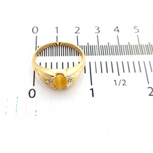 Load image into Gallery viewer, Unisex 10ct (417, 10K) Yellow Gold Light Tiger&#39;s Eye Stone &amp; Diamond Chip Ring
