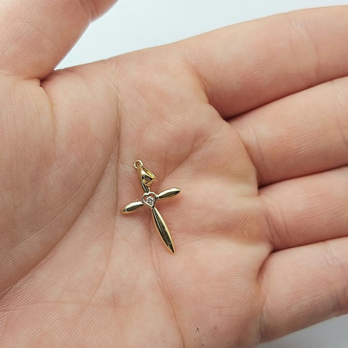 Ladies Yellow Gold 9ct (375, 9K) Rare Natural Diamond Heart Cross Pendant