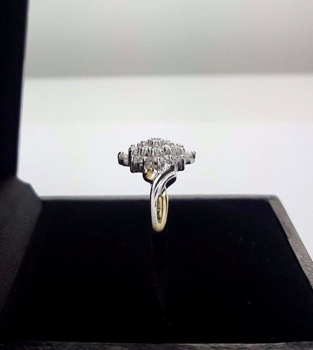 Ladies Ring 9ct (375, 9K) Yellow & White Gold Diamond Shape Design Ring