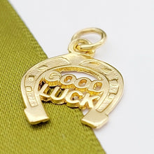 Load image into Gallery viewer, Ladies Pendant 9ct (375,9K) Real Yellow Gold &#39;Good Luck&#39; Horseshoe Pendant
