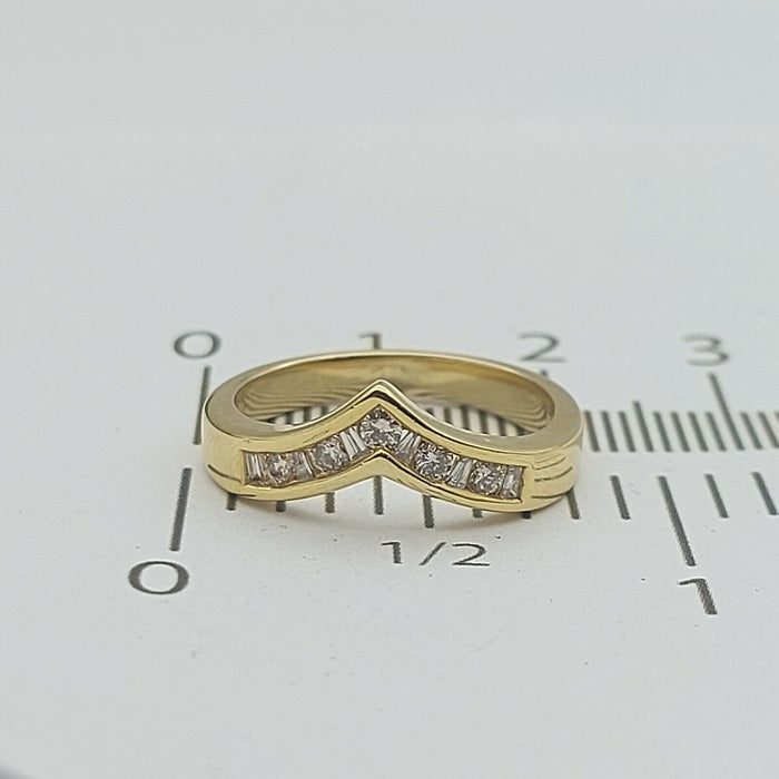 Ladies Ring 9ct (375, 9K) Yellow Gold V Shape Curve Diamond (35pts) Ring