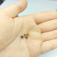 Load image into Gallery viewer, Ladies Earrings Yellow Gold 14ct (585,14K) Natural Oval Sapphire Solitaire Studs
