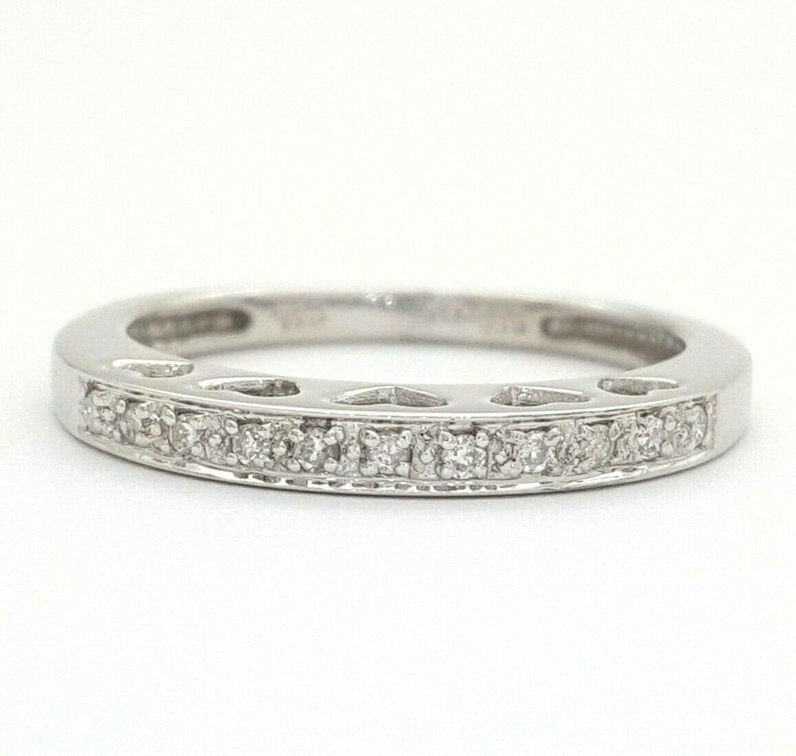 Ladies Ring 14ct (585, 14K) White Gold Natural (0.11ct) Diamond Heart Ring