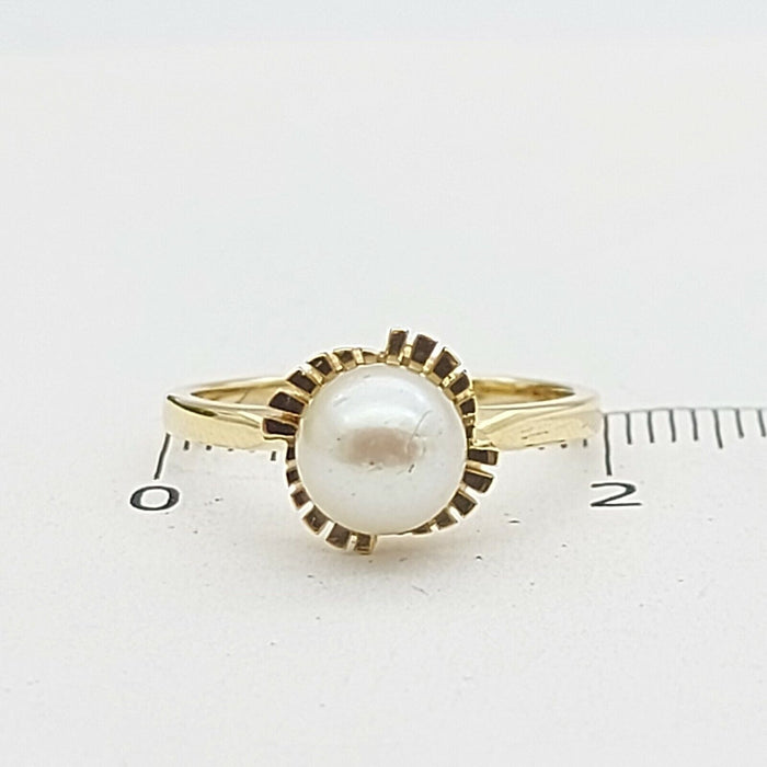 Ladies Pearl Ring 9ct (375, 9K) Yellow Gold Natural Pearl Dress Ring