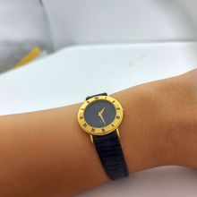 Load image into Gallery viewer, Gucci 3000L Quartz Ladies Watch 25mm Yellow Gold Crocodile Skin Watch
