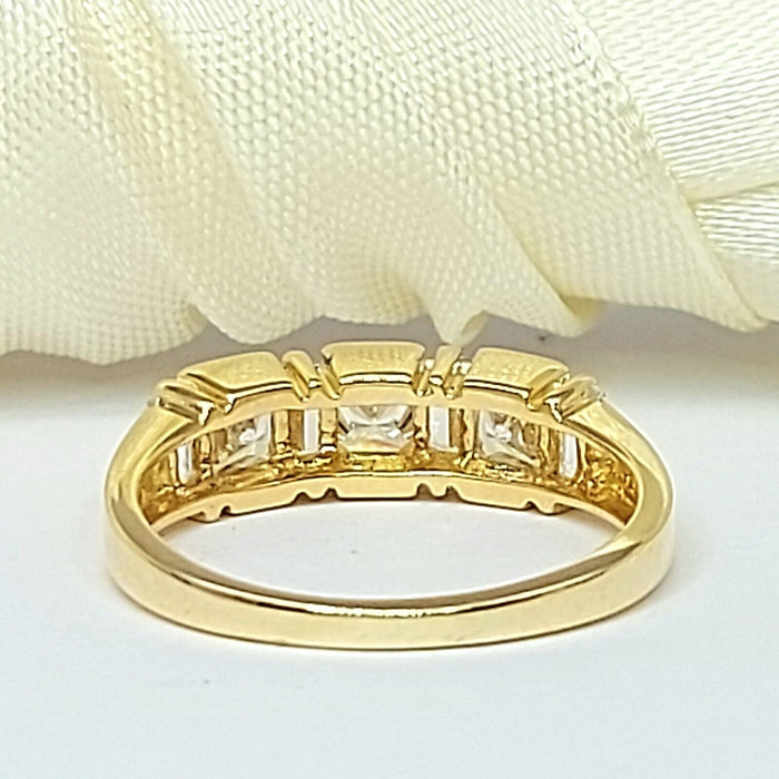 Ladies Yellow Gold 14ct (585,14K) High Quality Solid Diamantes Princess Cut