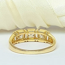 Load image into Gallery viewer, Ladies Yellow Gold 14ct (585,14K) High Quality Solid Diamantes Princess Cut
