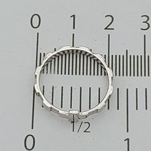 Load image into Gallery viewer, Unisex Ring Silver (925) Silver Cross Dress Ring
