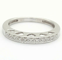 Load image into Gallery viewer, Ladies Ring 14ct (585, 14K) White Gold Natural (0.11ct) Diamond Heart Ring
