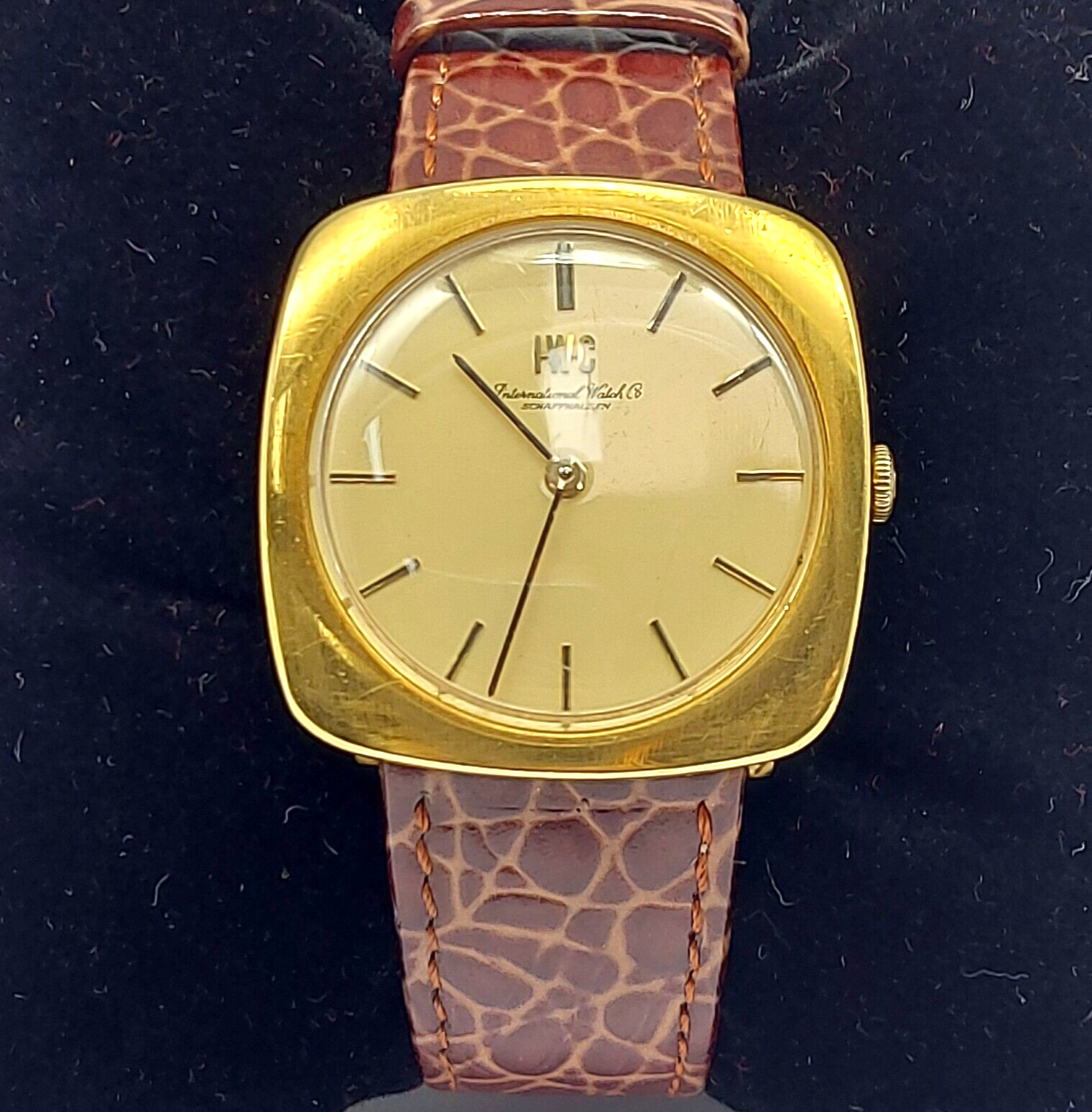 Unisex 18ct (750, 18K) Solid Yellow Gold Vintage IWC Swiss Watch w Leather Strap