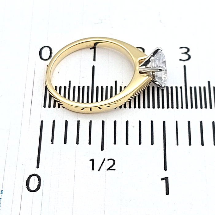 Ladies Real Yellow Gold 14ct(585, 14K) Radiant Cut Diamante Ring