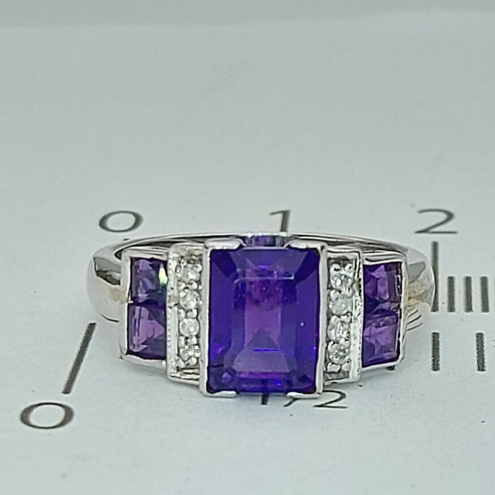 Ladies Ring 9ct (375, 9K) White Gold Natural Amethyst & Diamond(8pts) Dress Ring