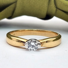 Load image into Gallery viewer, Ladies Ring 9ct (375, 9K) Yellow Gold Diamante Engagement Ring
